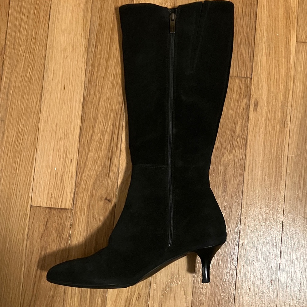 La Canadienne Black Stretch Suede Boots EUC - Picture 3 of 5